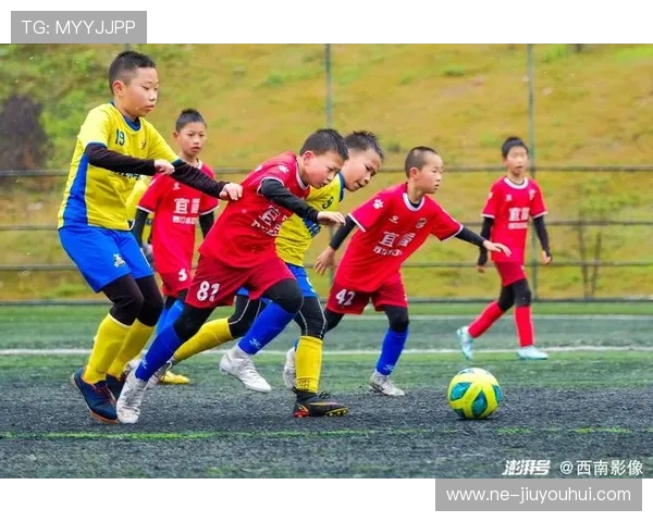 美丽足球青训：培养未来球员的技巧与理念探索